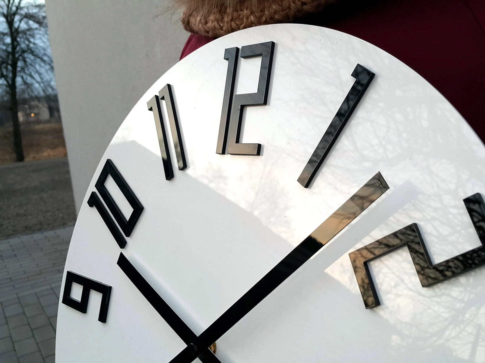Slim Acrylic White Black 2